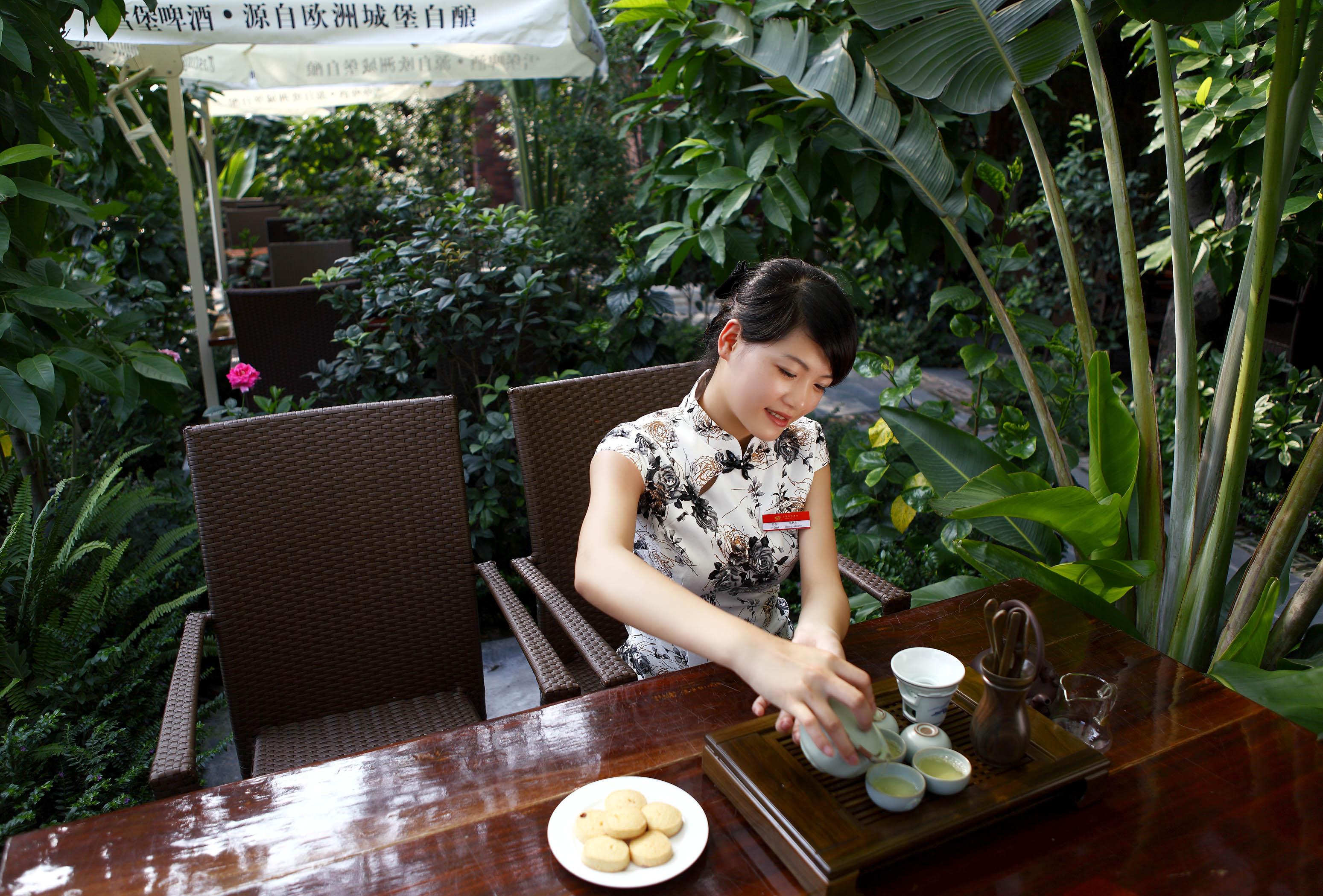 Royal Garden Hotel Guangzhou Exterior foto