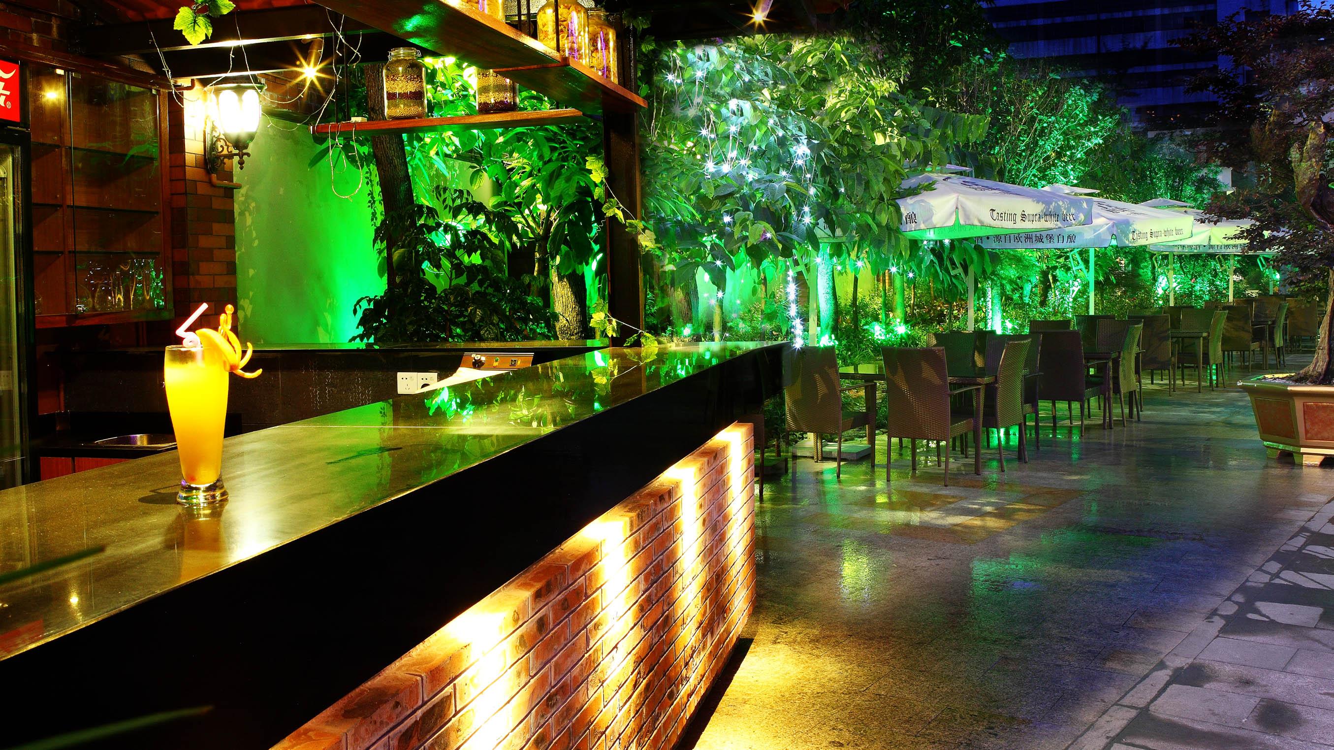 Royal Garden Hotel Guangzhou Exterior foto