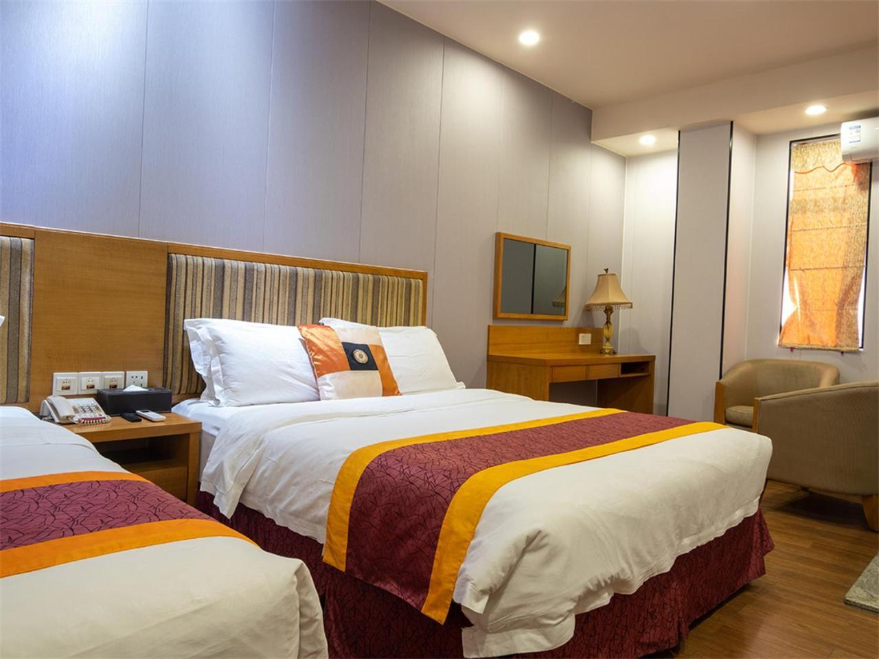 Royal Garden Hotel Guangzhou Exterior foto