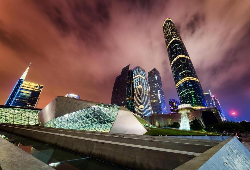 Royal Garden Hotel Guangzhou Exterior foto