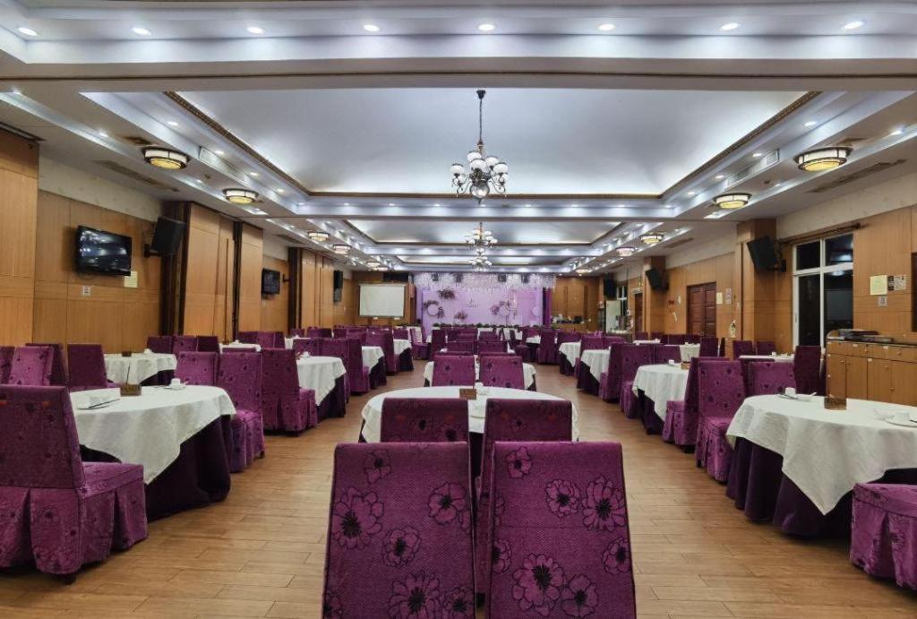 Royal Garden Hotel Guangzhou Exterior foto