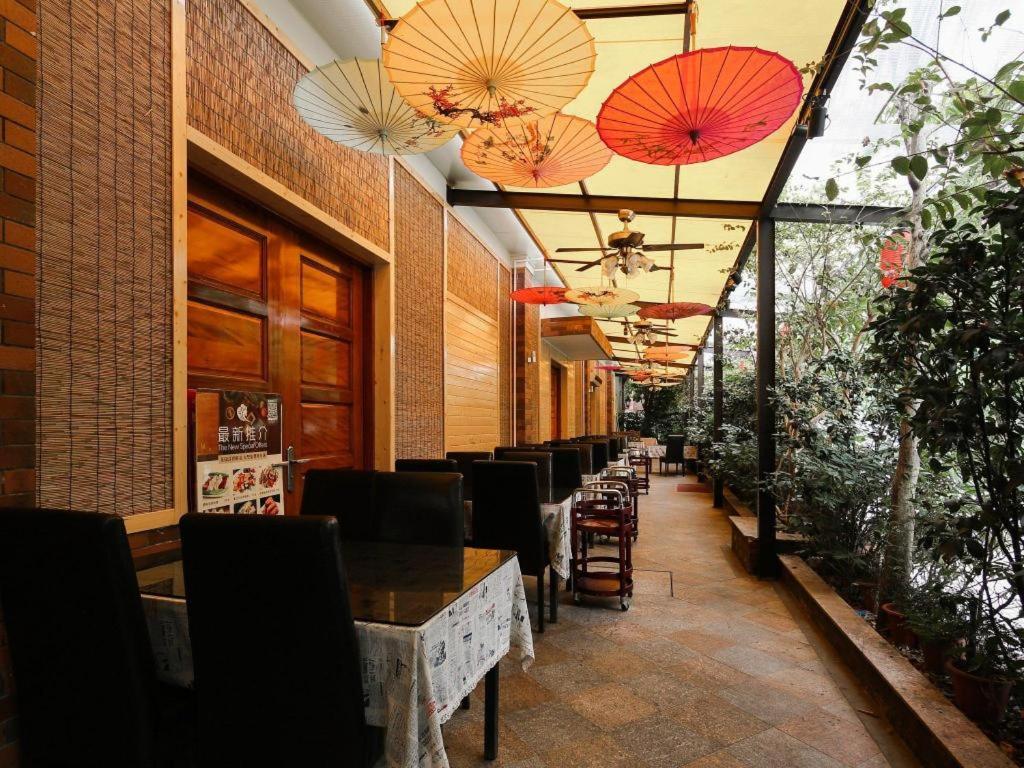 Royal Garden Hotel Guangzhou Exterior foto