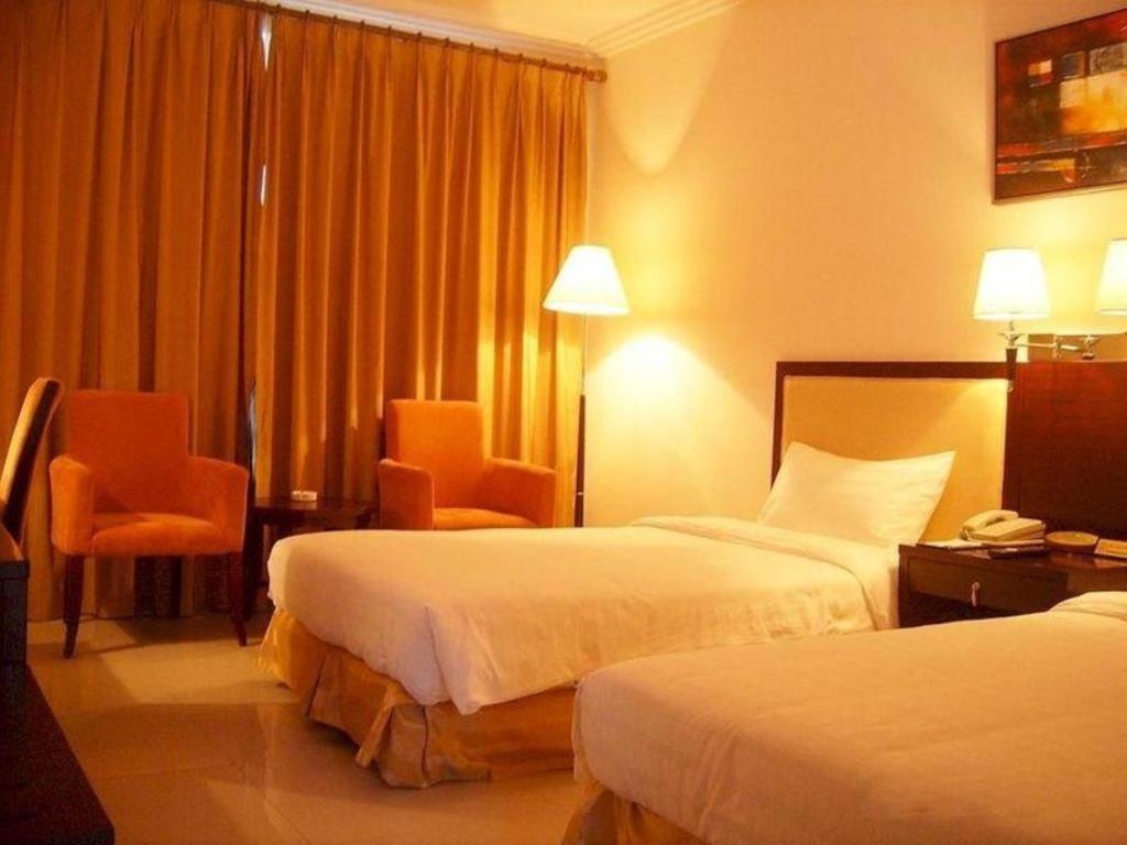 Royal Garden Hotel Guangzhou Exterior foto