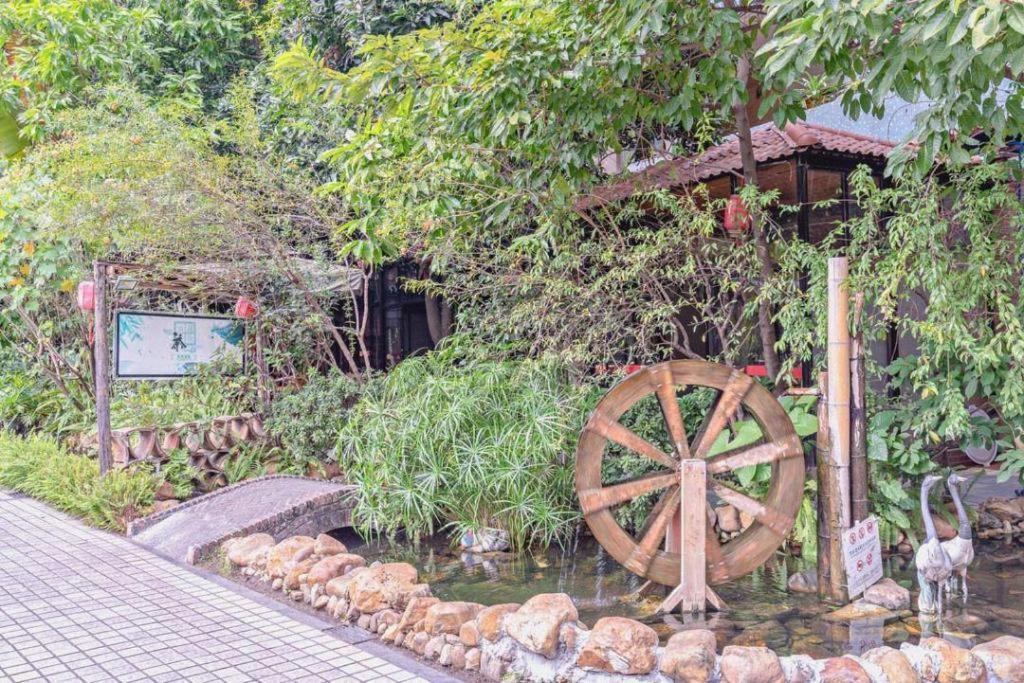 Royal Garden Hotel Guangzhou Exterior foto