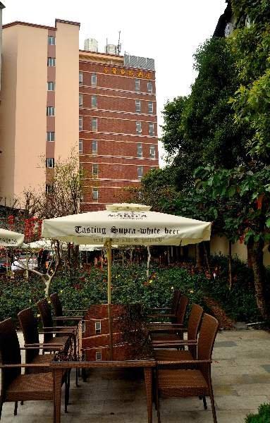Royal Garden Hotel Guangzhou Exterior foto